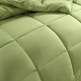 Down alternative comforter